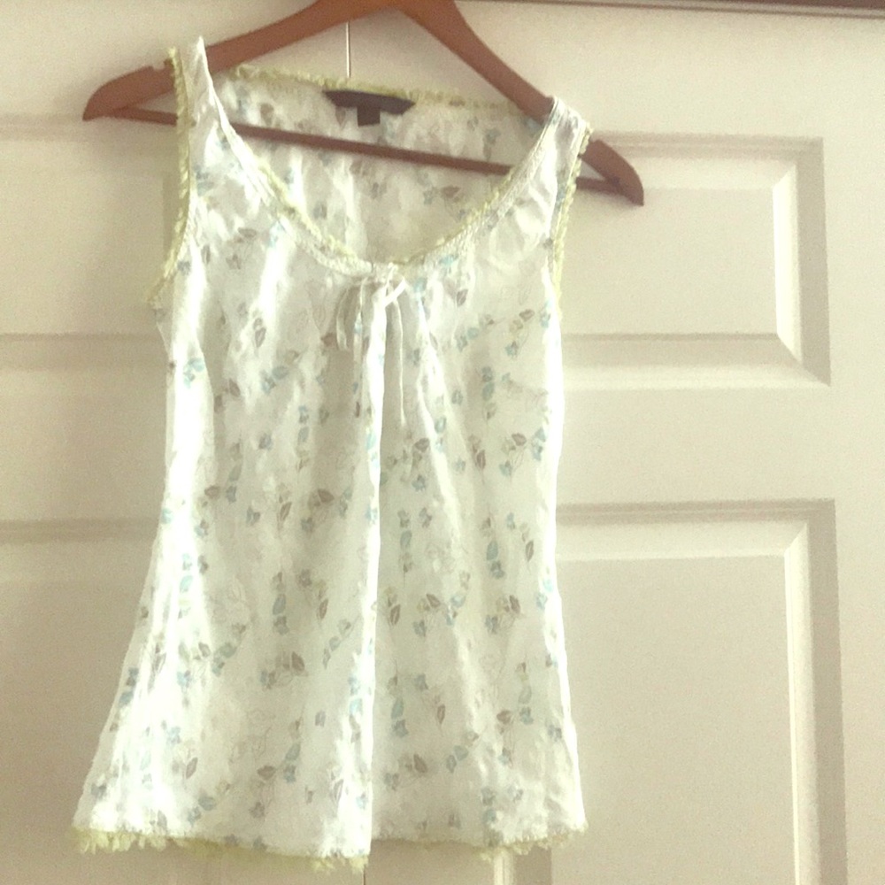 Delicate floral tank top